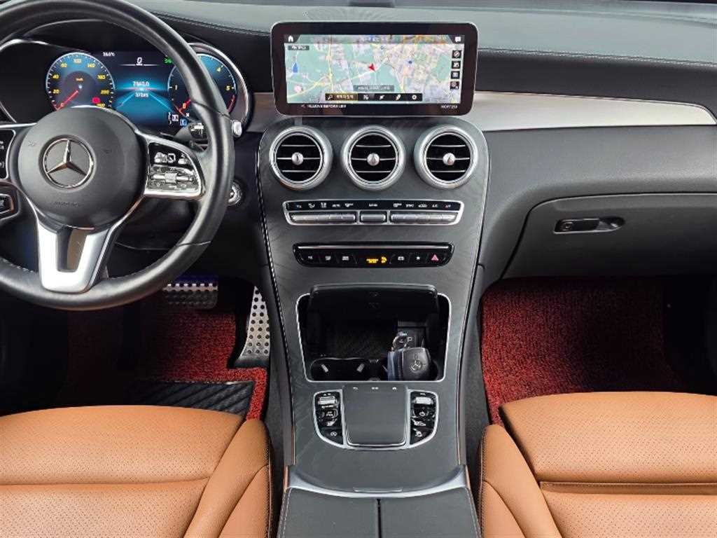 벤츠 GLC 클래스 GLC클래스 X253 GLC 220 d 4MATIC 쿠페 이미지 9