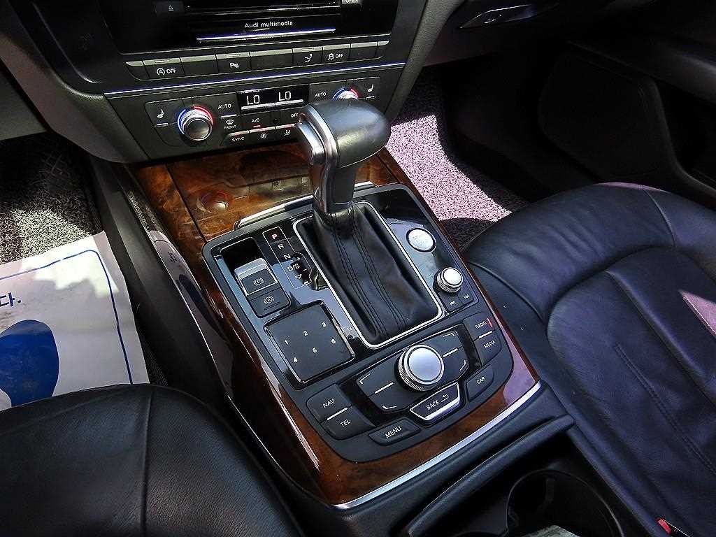 아우디 A7 3.0 TFSI 콰트로 엔트리 이미지 11