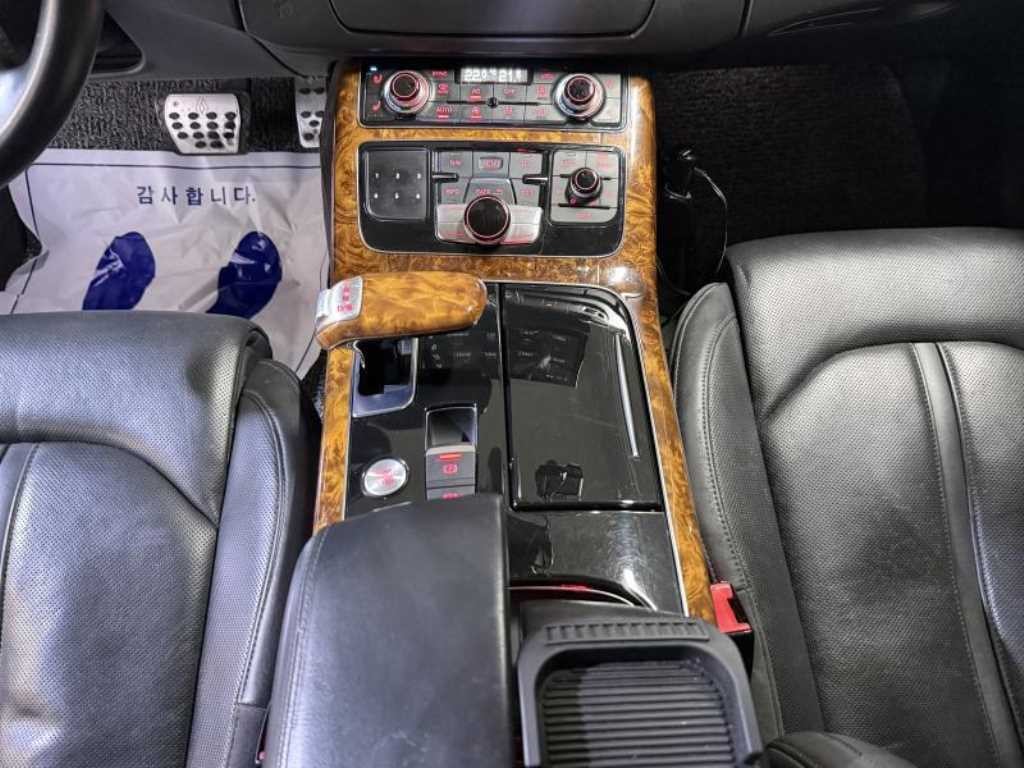 아우디 A8 뉴A8 6.3 FSI 콰트로 LWB 이미지 11