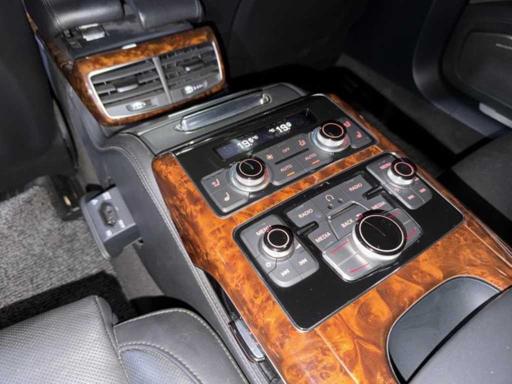 아우디 A8 뉴A8 6.3 FSI 콰트로 LWB 이미지 12