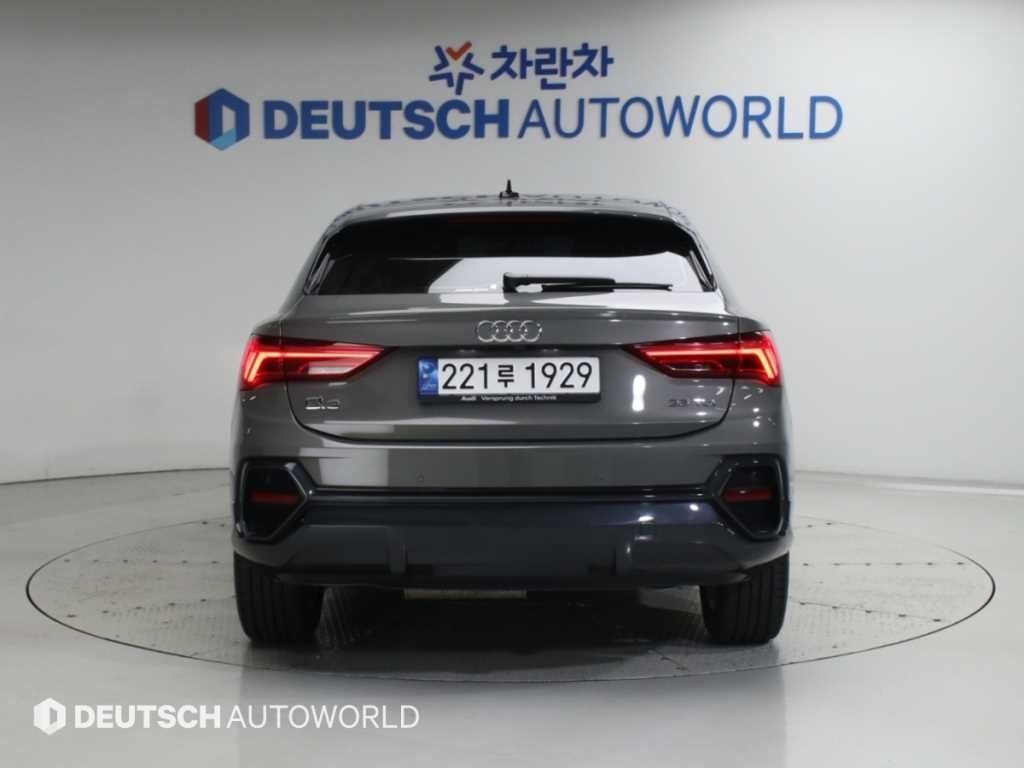 아우디 Q3 Q3 (F3) 35 TDI 스포트백 프리미엄 이미지 4