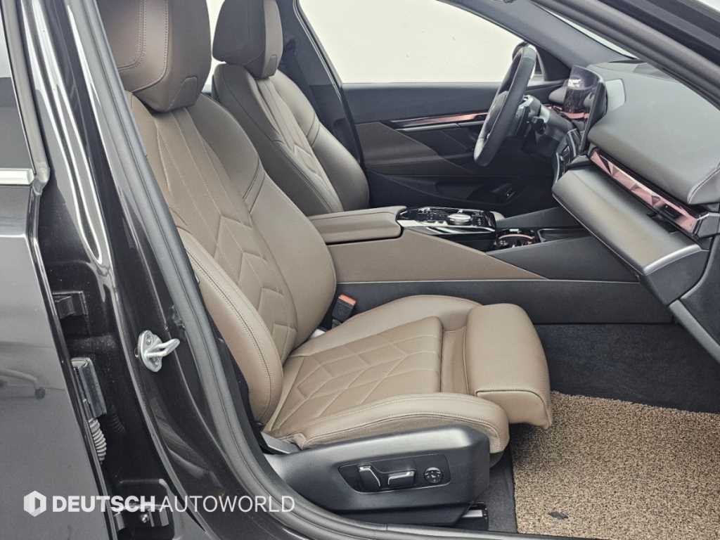 BMW 5시리즈 5시리즈 (G60) 520i 기본형 이미지 10