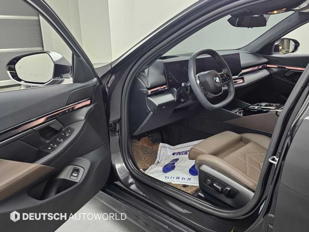 BMW 5시리즈 5시리즈 (G60) 520i 기본형 이미지 11