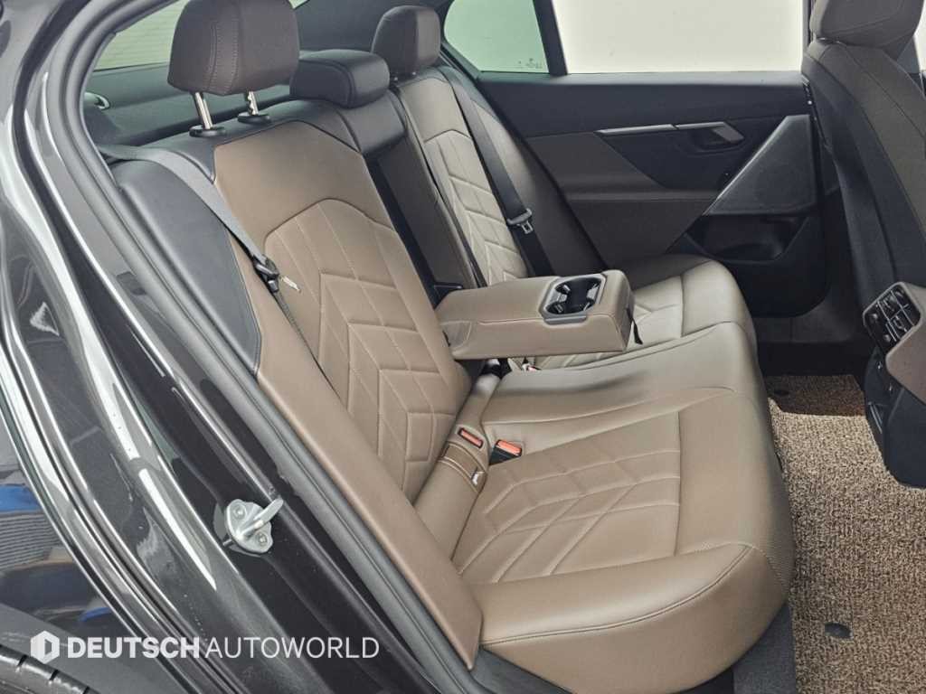 BMW 5시리즈 5시리즈 (G60) 520i 기본형 이미지 12