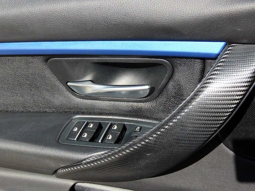 BMW 3시리즈 3시리즈 (F30) 320d M 스포츠 이미지 12