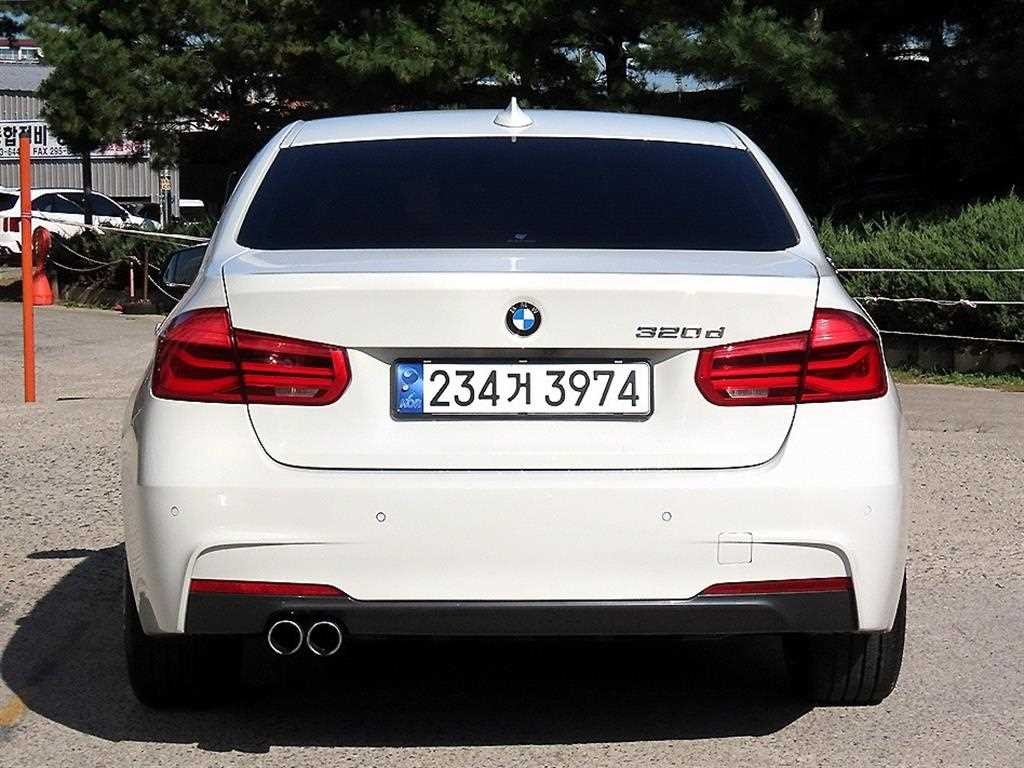 BMW 3시리즈 3시리즈 (F30) 320d M 스포츠 이미지 4