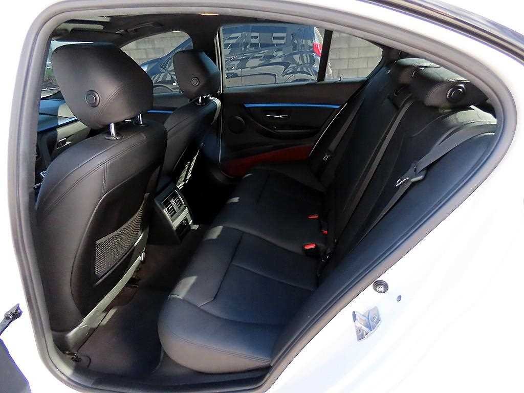 BMW 3시리즈 3시리즈 (F30) 320d M 스포츠 이미지 6