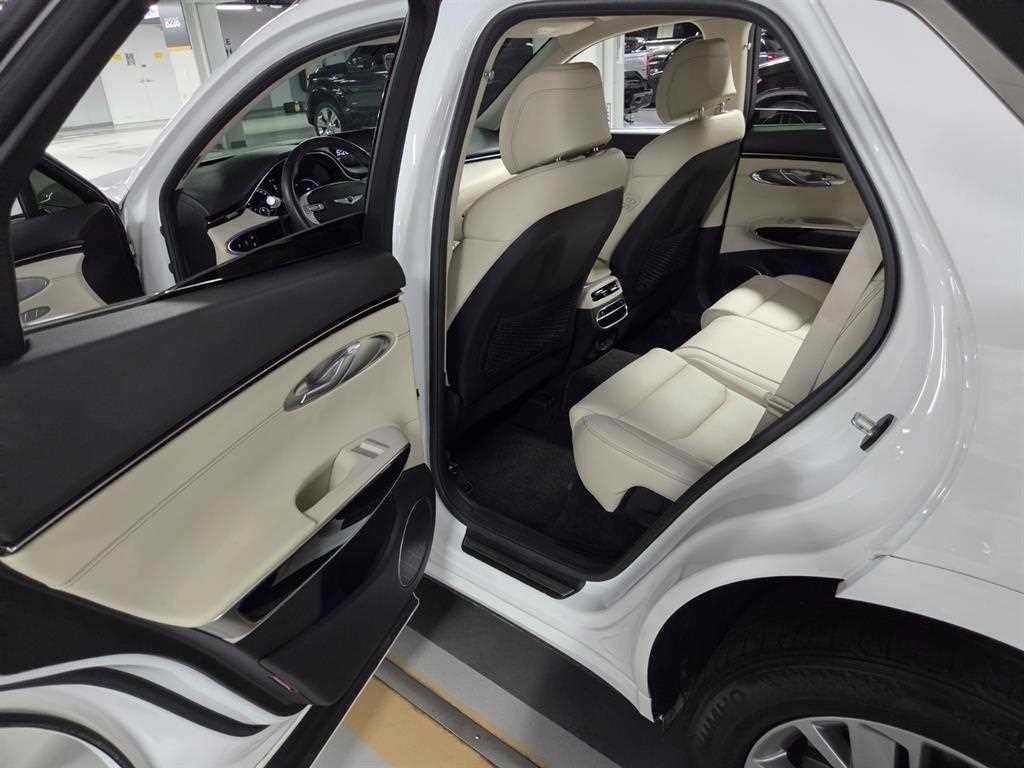 제네시스 GV70 2.2 디젤 2WD 이미지 9