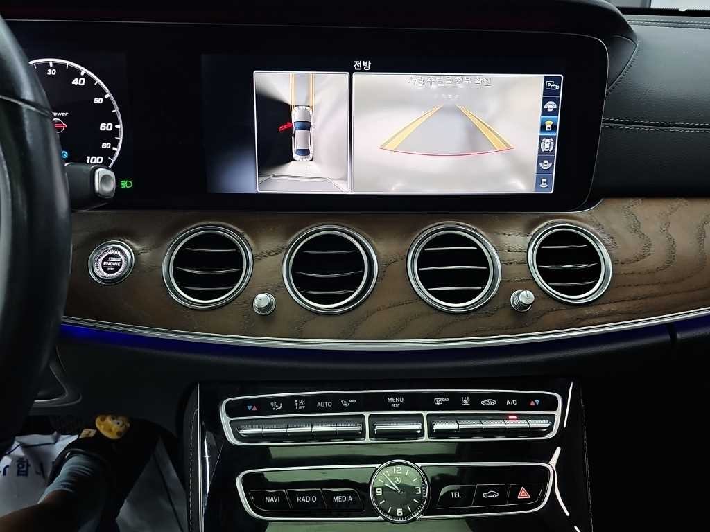 벤츠 E 클래스 E-클래스 W213 E300e 익스클루시브 이미지 10