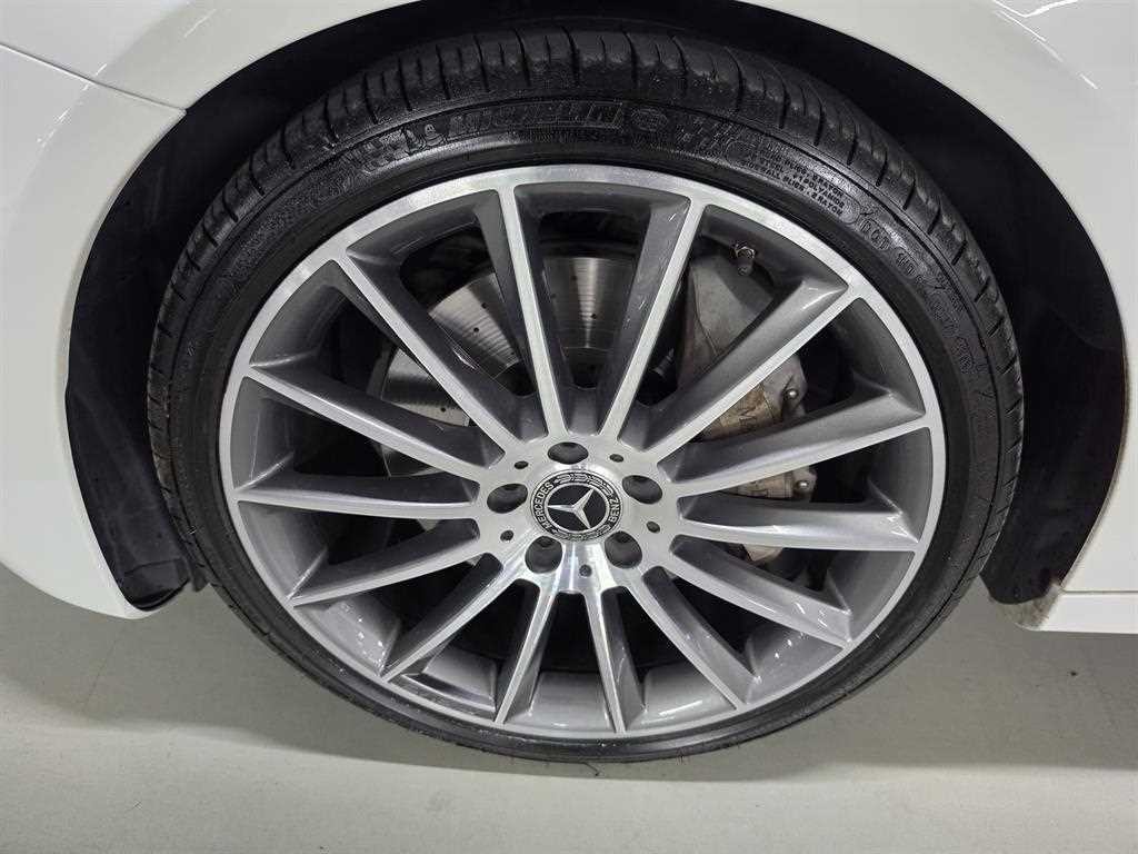 벤츠 E 클래스 E-클래스 W213 E350 4MATIC AMG LINE 이미지 19