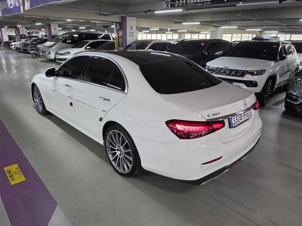 벤츠 E 클래스 E-클래스 W213 E350 4MATIC AMG LINE 이미지 4