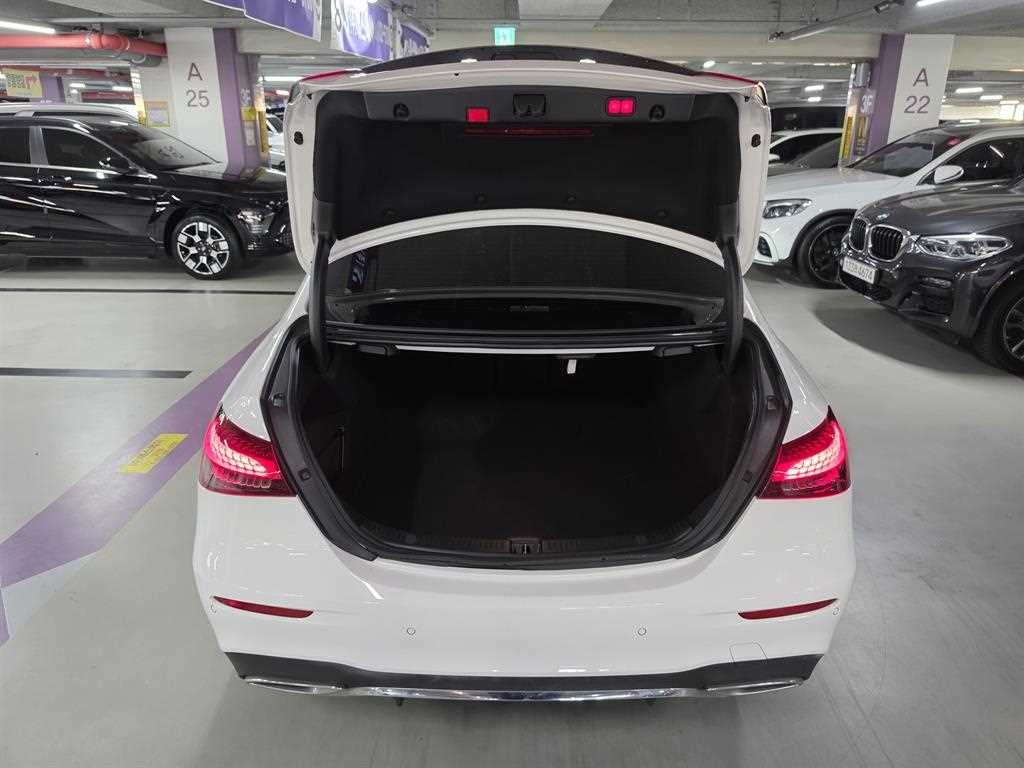벤츠 E 클래스 E-클래스 W213 E350 4MATIC AMG LINE 이미지 5