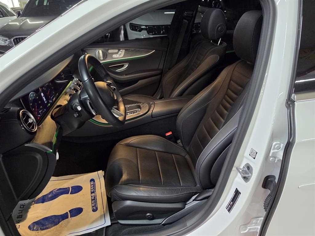 벤츠 E 클래스 E-클래스 W213 E350 4MATIC AMG LINE 이미지 7