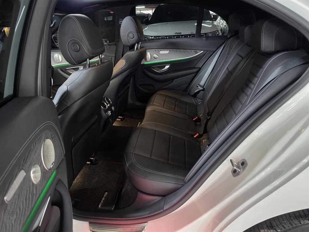 벤츠 E 클래스 E-클래스 W213 E350 4MATIC AMG LINE 이미지 8