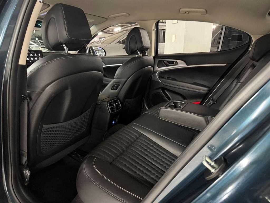 제네시스 G70 더 뉴 G70 가솔린 2.0T 4WD 기본형 이미지 17