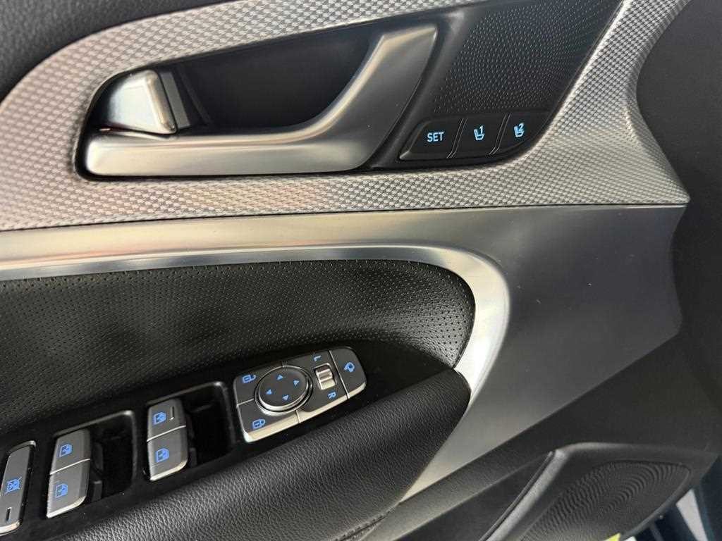 제네시스 G70 더 뉴 G70 가솔린 2.0T 4WD 기본형 이미지 6