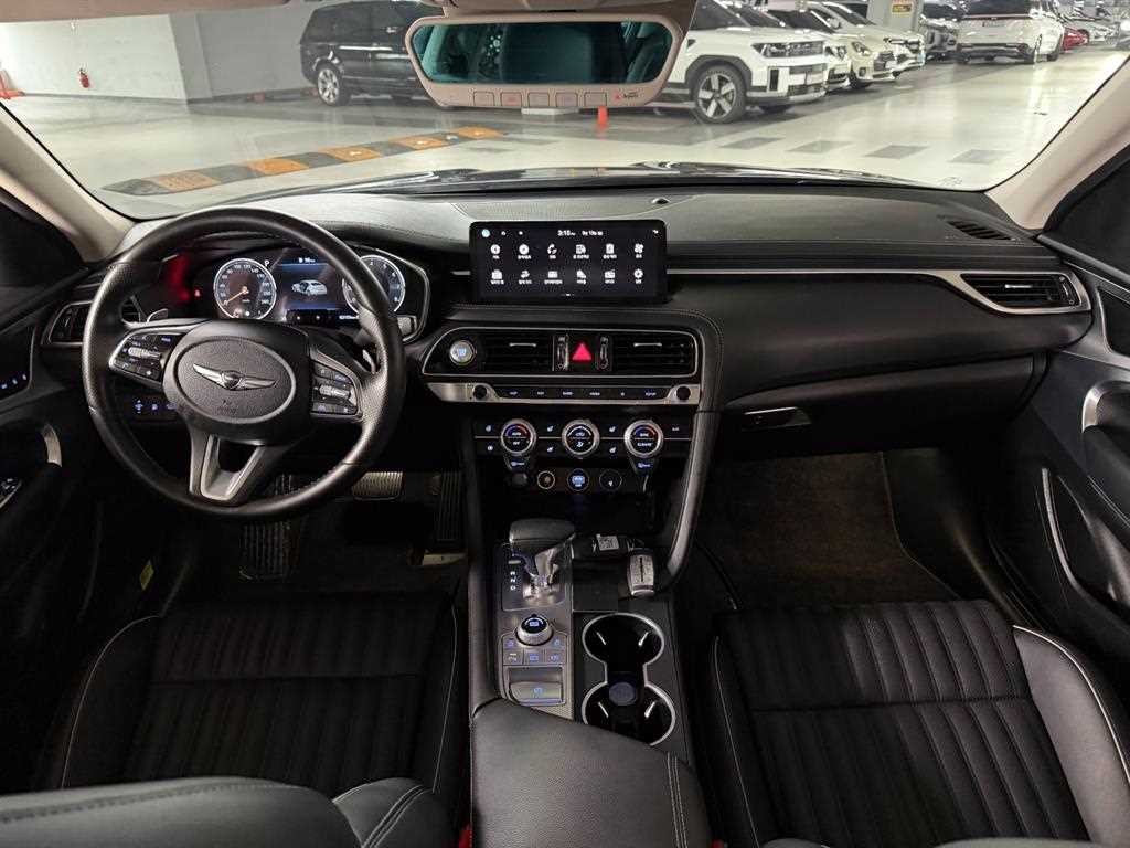 제네시스 G70 더 뉴 G70 가솔린 2.0T 4WD 기본형 이미지 8