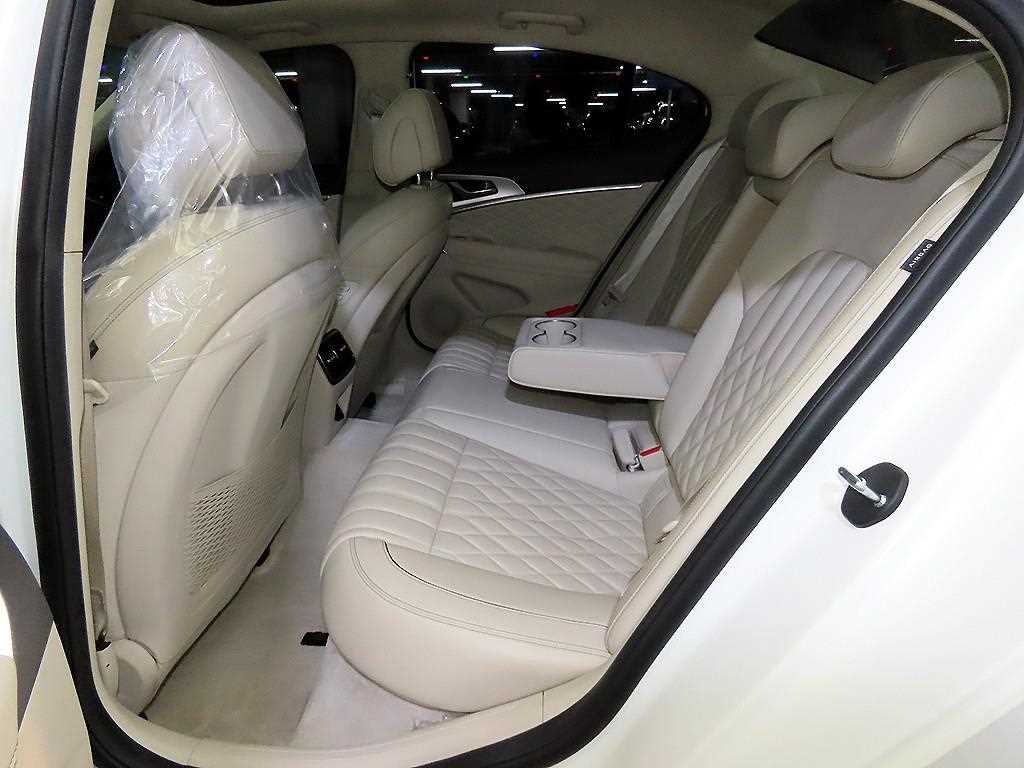 제네시스 G70 더 뉴 G70 가솔린 3.3T 2WD 이미지 8