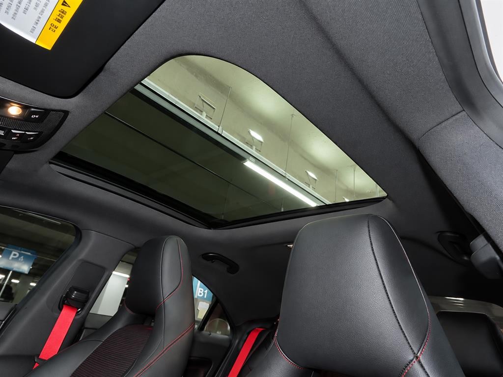 벤츠 CLA 클래스 CLA클래스 CLA 45 AMG 4MATIC 이미지 12