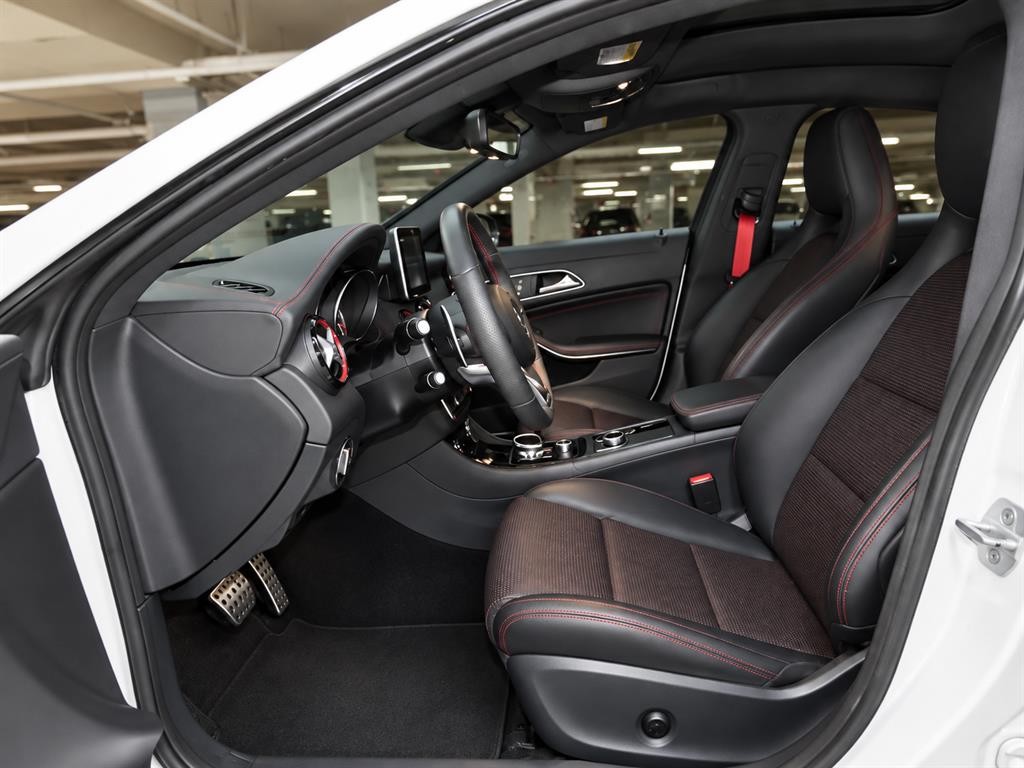 벤츠 CLA 클래스 CLA클래스 CLA 45 AMG 4MATIC 이미지 8