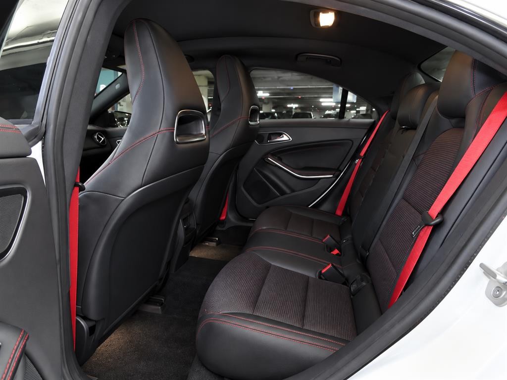 벤츠 CLA 클래스 CLA클래스 CLA 45 AMG 4MATIC 이미지 9