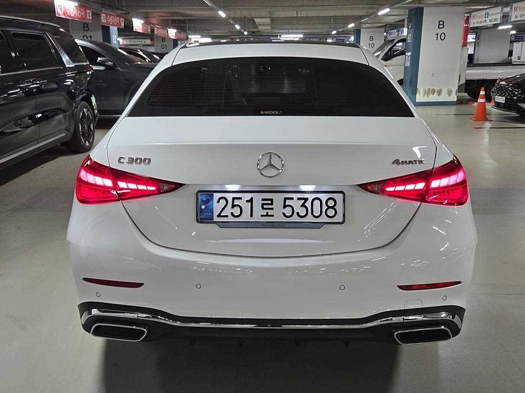 벤츠 C 클래스 C클래스 W206 C300 4MATIC AMG 라인 이미지 5