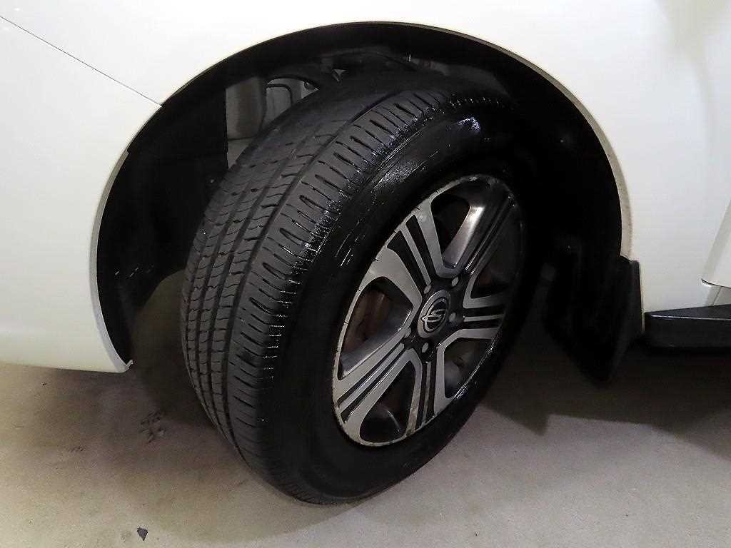 KG모빌리티(쌍용) 코란도 코란도투리스모 4WD GT 9인승 이미지 17