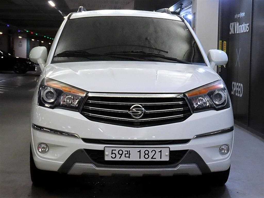 KG모빌리티(쌍용) 코란도 코란도투리스모 4WD GT 9인승 이미지 2