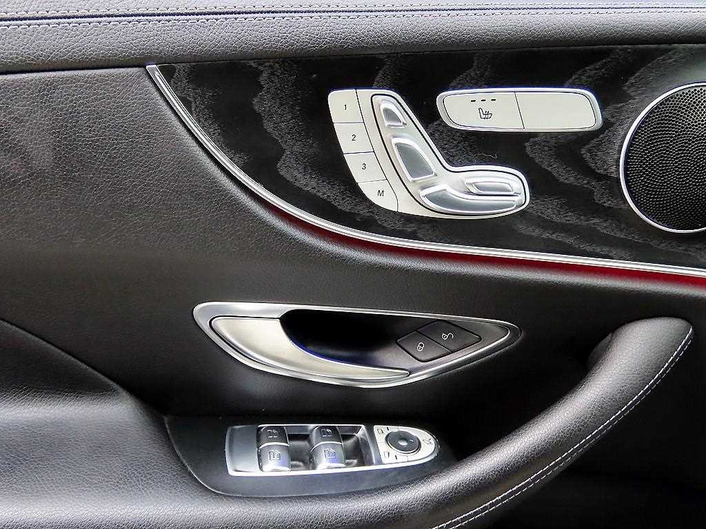 벤츠 E 클래스 E-클래스 W213 E220d 쿠페 이미지 12