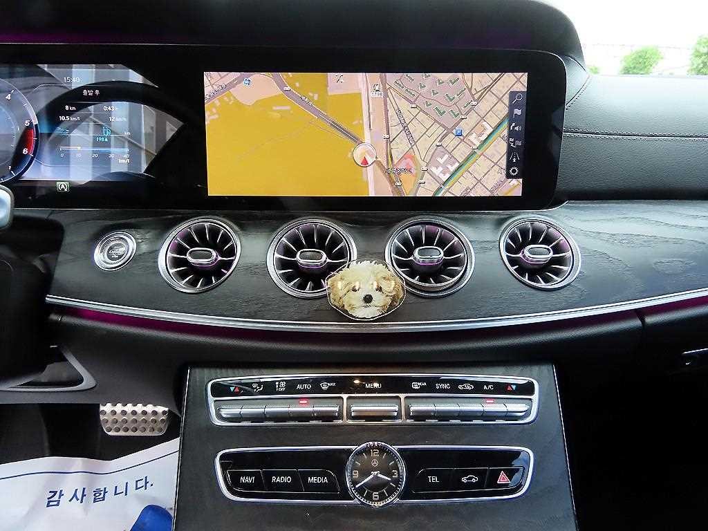 벤츠 E 클래스 E-클래스 W213 E220d 쿠페 이미지 14