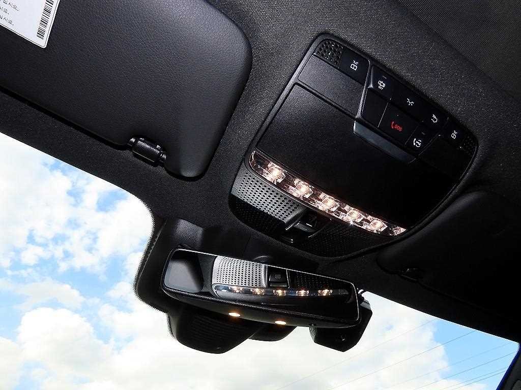 벤츠 E 클래스 E-클래스 W213 E220d 쿠페 이미지 15