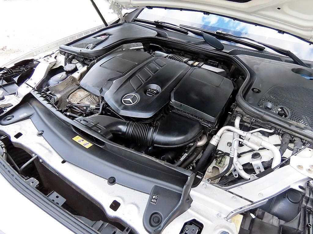 벤츠 E 클래스 E-클래스 W213 E220d 쿠페 이미지 19
