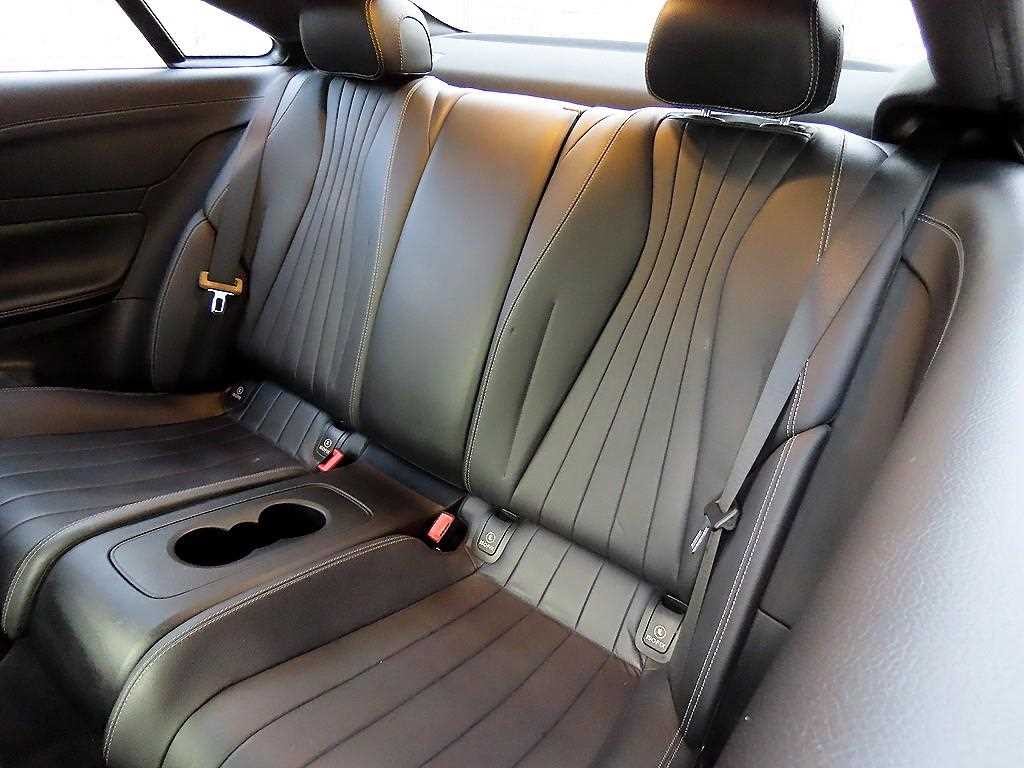 벤츠 E 클래스 E-클래스 W213 E220d 쿠페 이미지 6