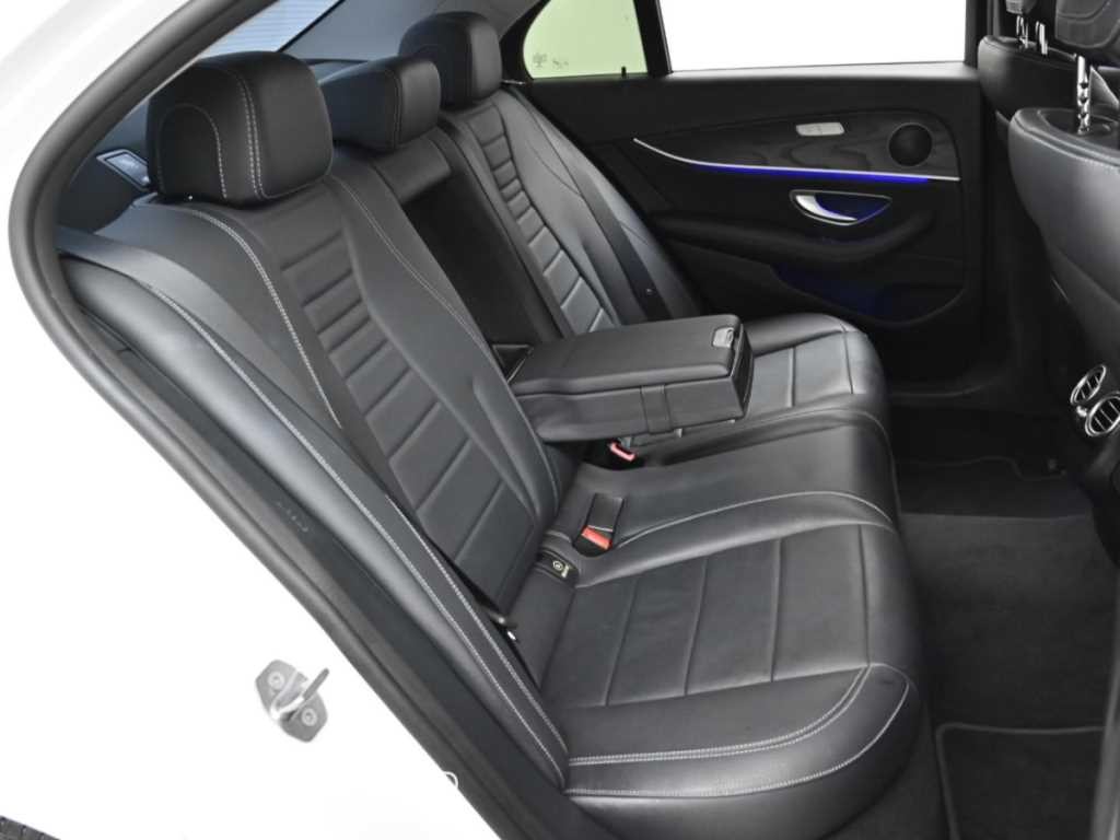 벤츠 E 클래스 E-클래스 W213 E220d 아방가르드 이미지 12