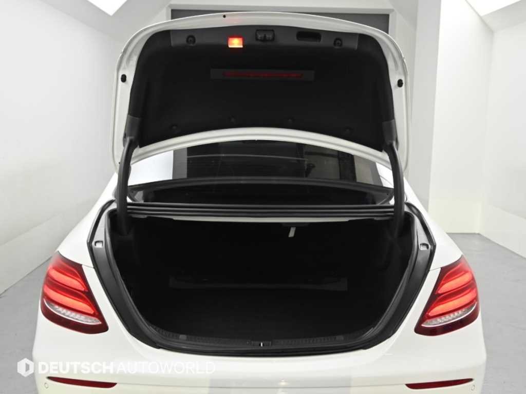 벤츠 E 클래스 E-클래스 W213 E220d 아방가르드 이미지 19