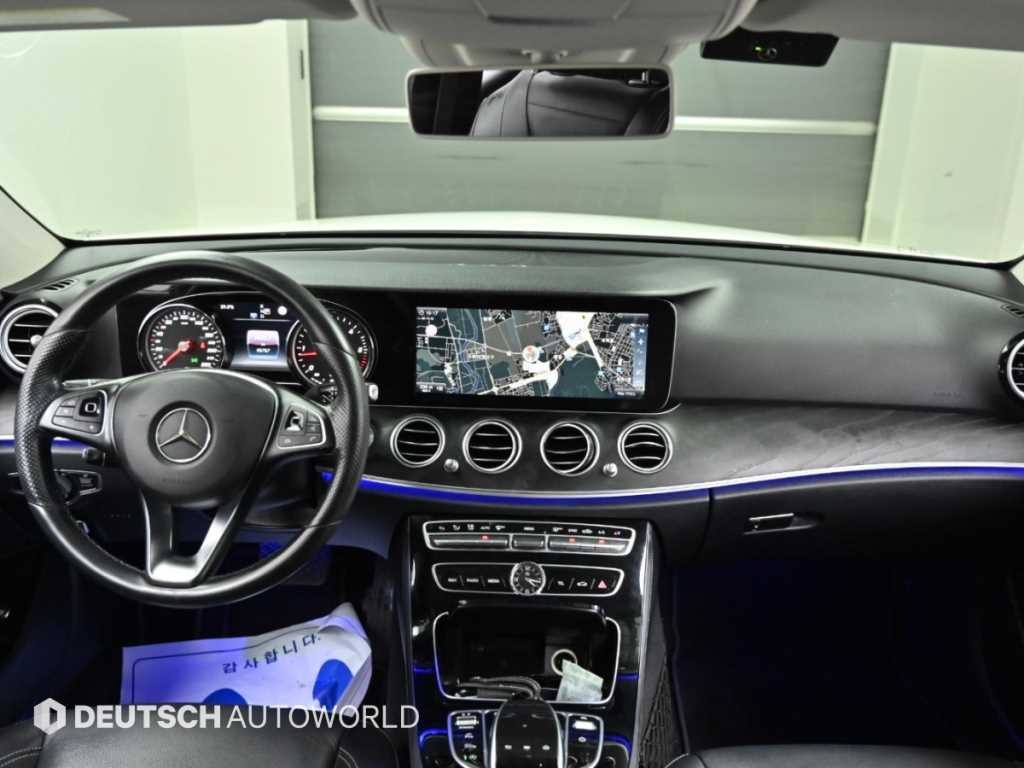 벤츠 E 클래스 E-클래스 W213 E220d 아방가르드 이미지 7