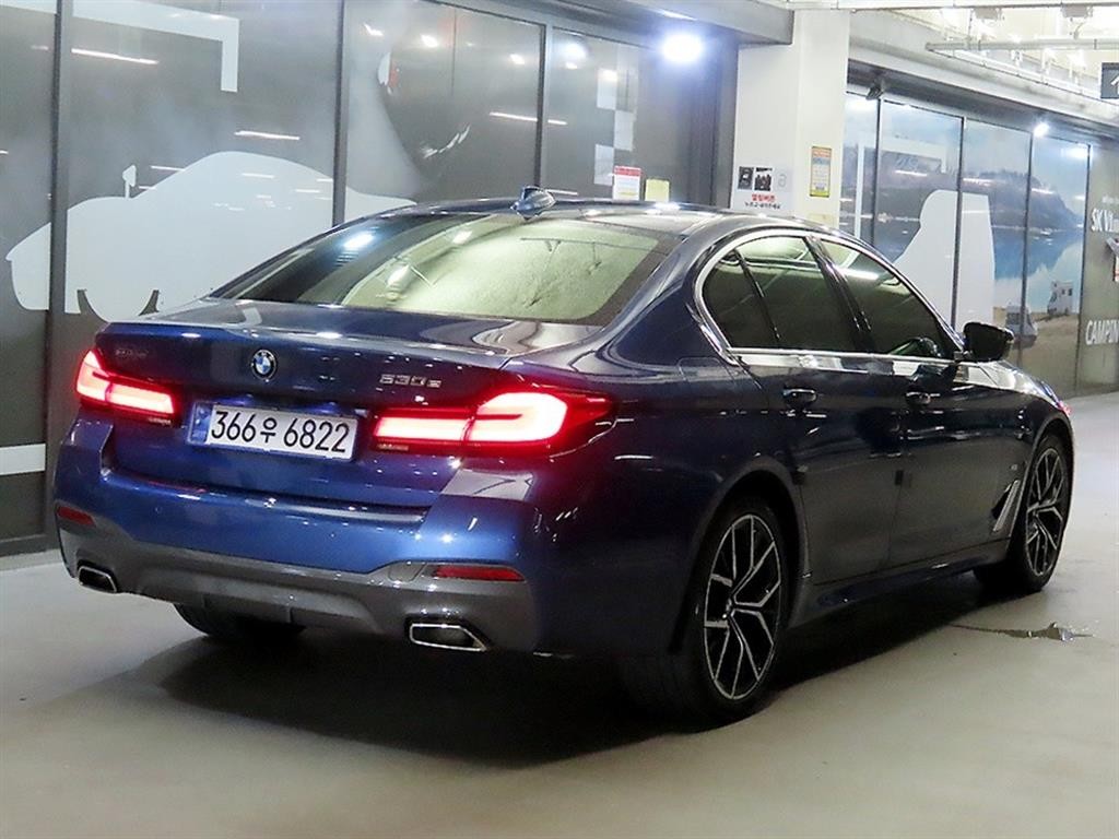 BMW 5시리즈 5시리즈 (G30) 530e M 스포츠 이미지 4