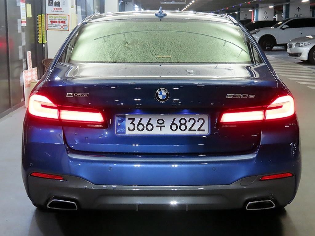 BMW 5시리즈 5시리즈 (G30) 530e M 스포츠 이미지 5