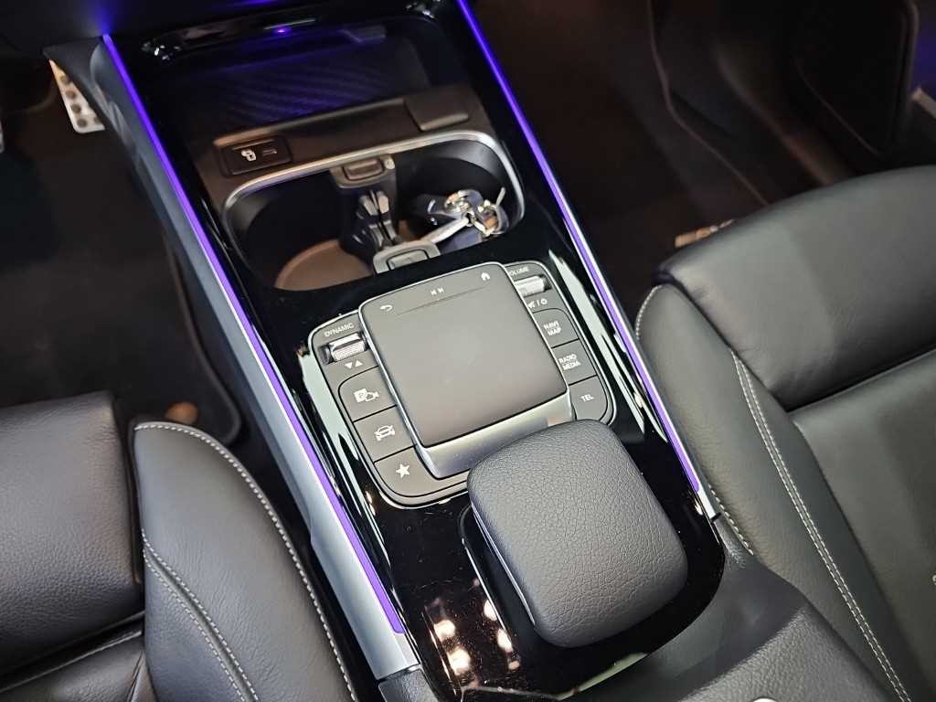 벤츠 EQB EQB (X243) EQB 300 4MATIC AMG 라인 이미지 16