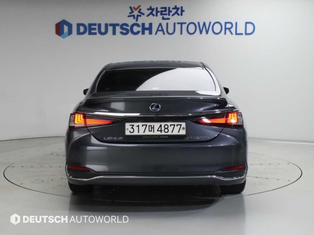 렉서스 ES ES300h 7세대 이그제큐티브 이미지 4