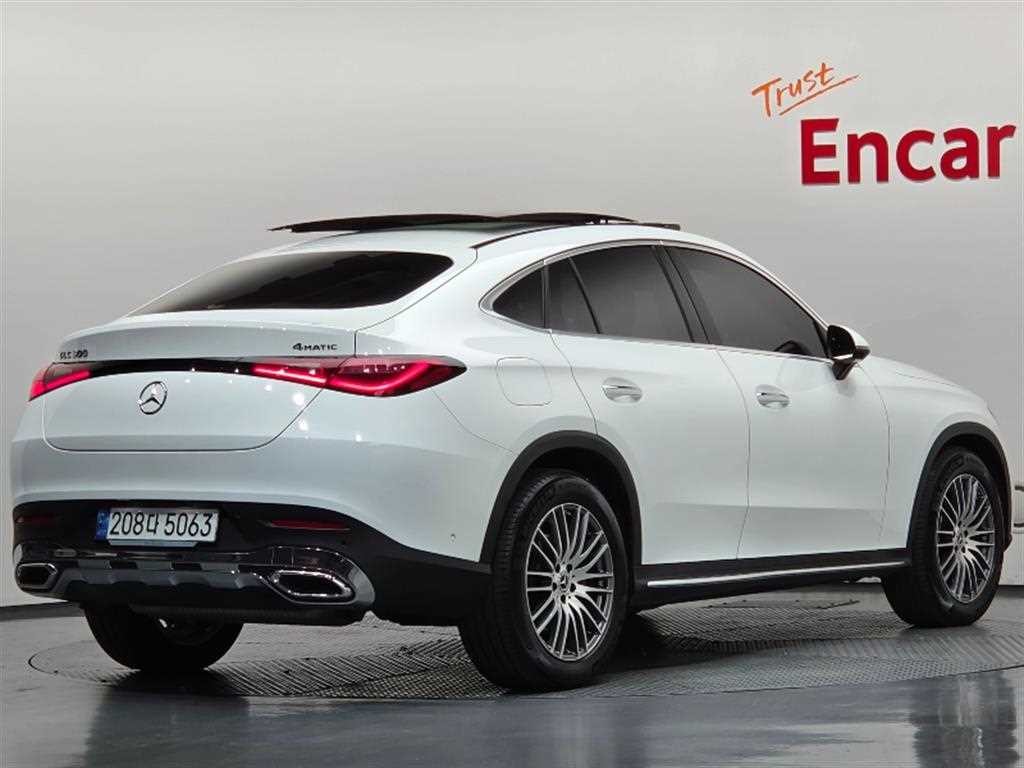 벤츠 GLC 클래스 GLC클래스 X254 GLC300 4MATIC 쿠페 아방가르드 이미지 2