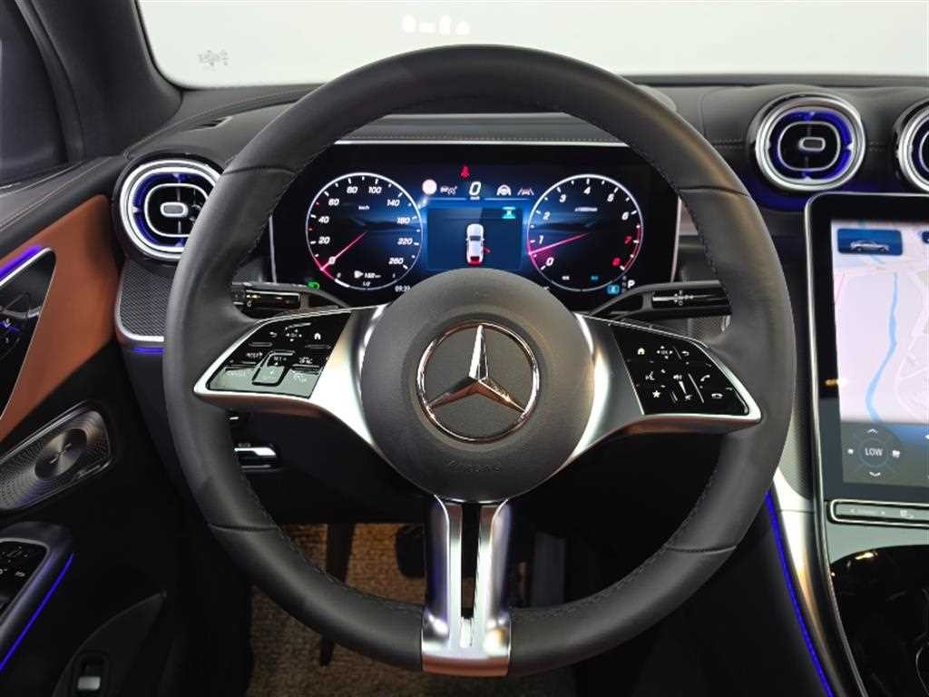 벤츠 GLC 클래스 GLC클래스 X254 GLC300 4MATIC 쿠페 아방가르드 이미지 6