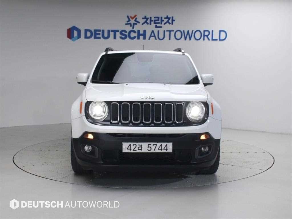 지프 레니게이드 2.4 론지튜드 하이 이미지 3