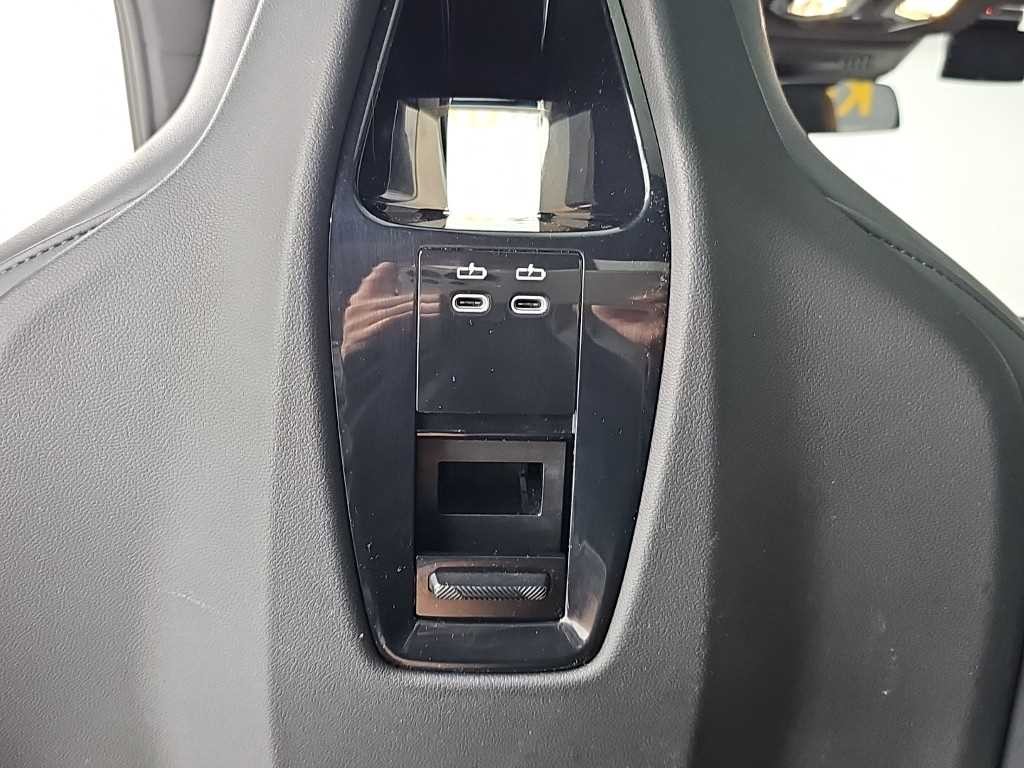 BMW iX xDrive 50 스포츠 플러스 이미지 14