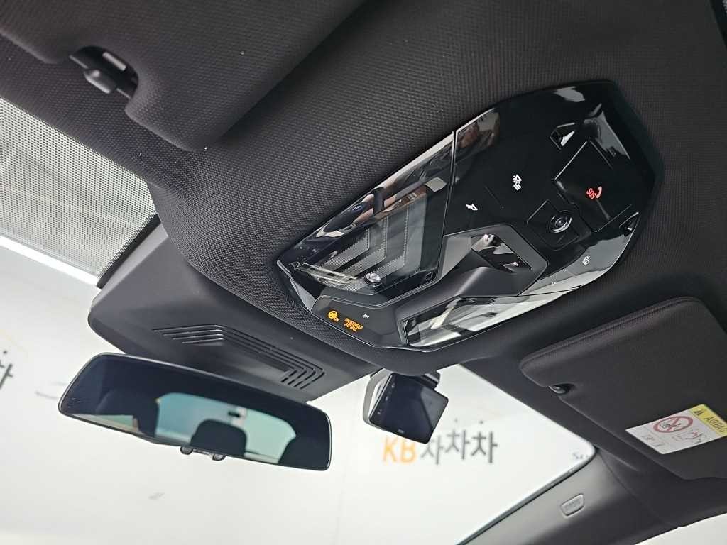 BMW iX xDrive 50 스포츠 플러스 이미지 18