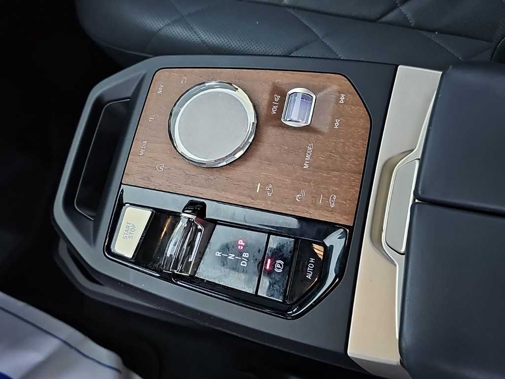 BMW iX xDrive 50 스포츠 플러스 이미지 8