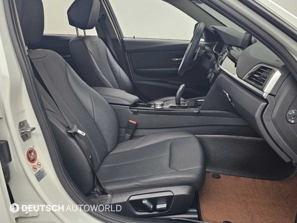 BMW 3시리즈 3시리즈 (F30) 320d 이미지 10