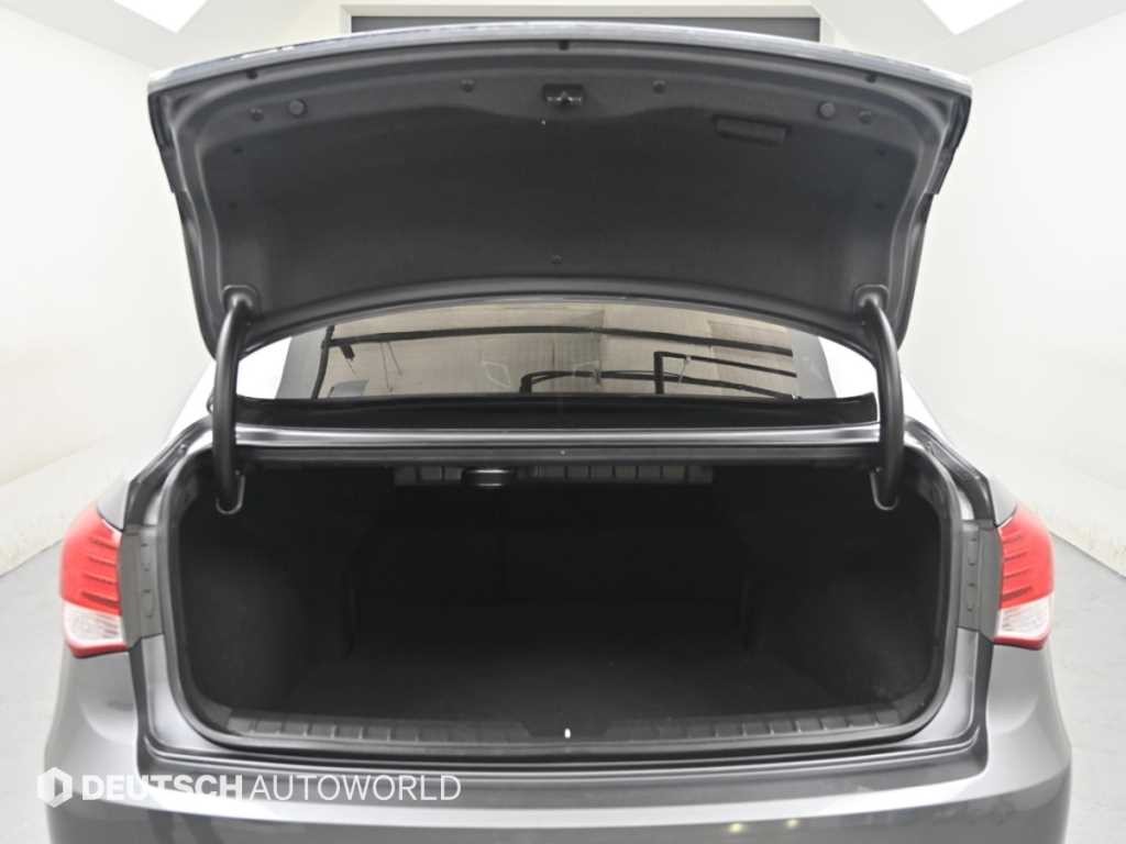 현대 i40 i40Saloon 2.0 GDI D 스펙 이미지 19