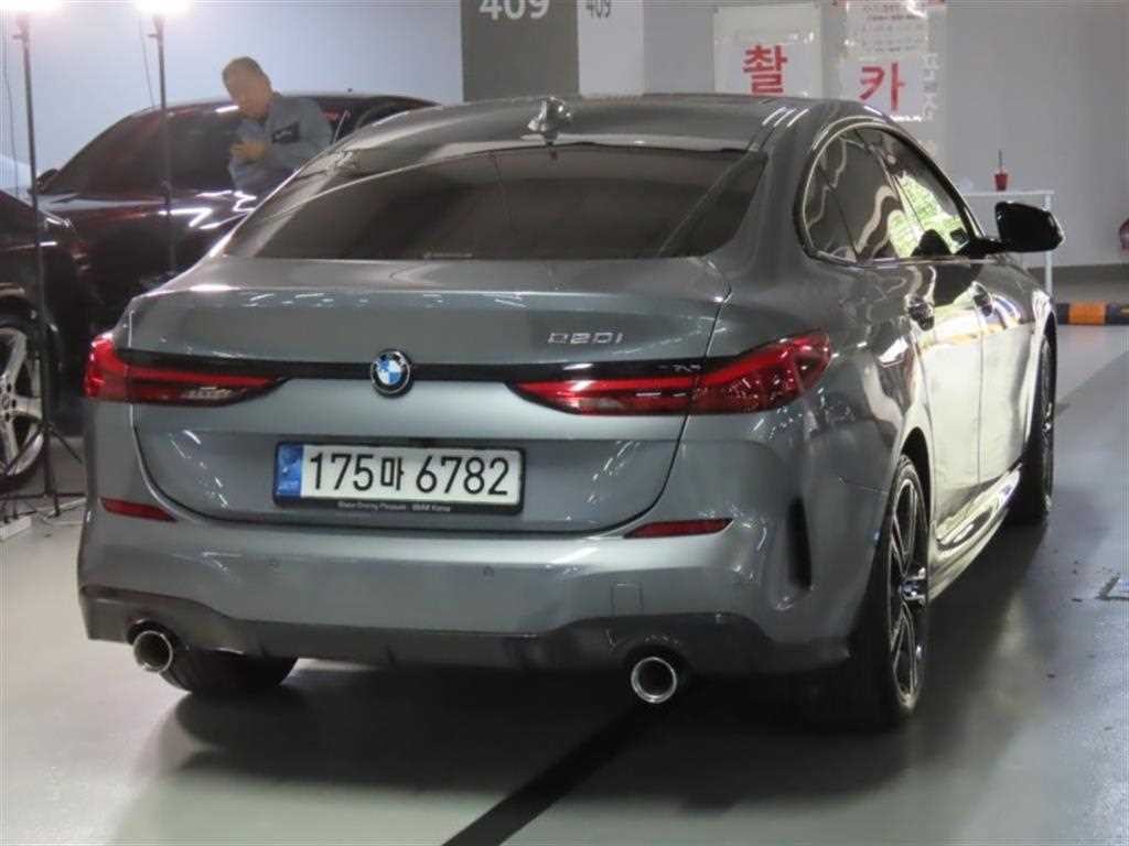BMW 2시리즈 2시리즈 그란쿠페 (F44) 220i M 스포츠 이미지 3