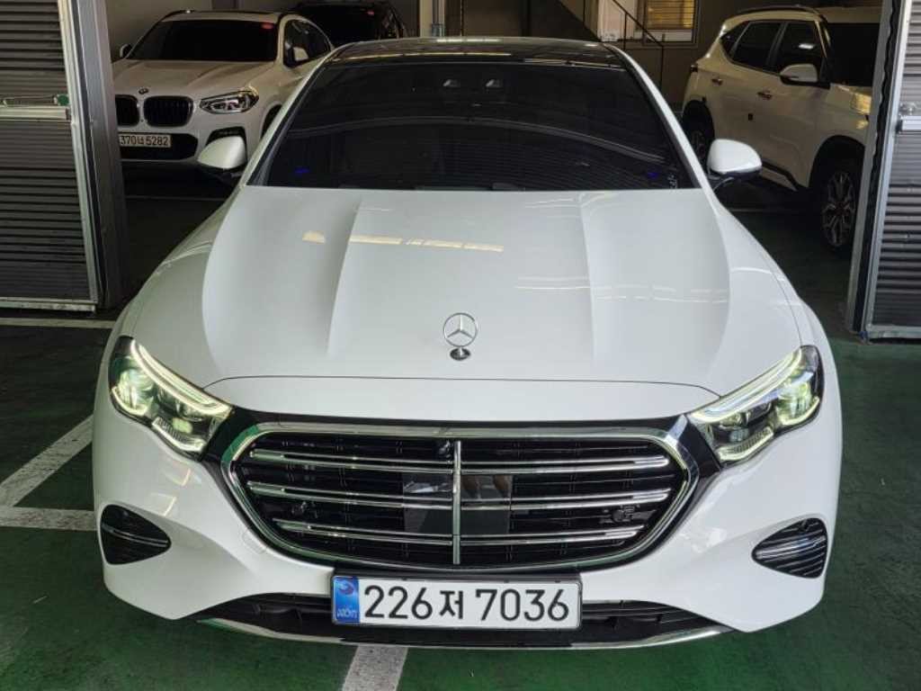 벤츠 E 클래스 E-클래스 W214 E450 4MATIC 익스클루시브 이미지 1